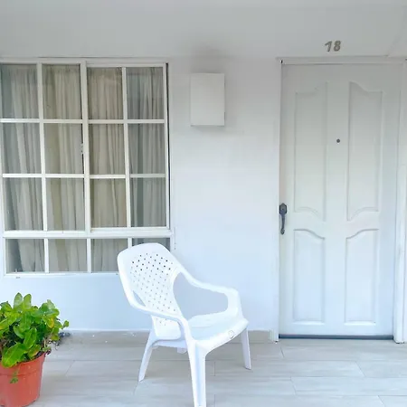 Beach-front With 2 Beds, Aircon & Apartamento *