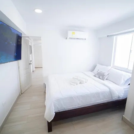Beach-front With 2 Beds, Aircon & Apartment