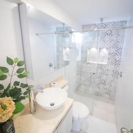 Beach-front With 2 Beds, Aircon & Apartment *