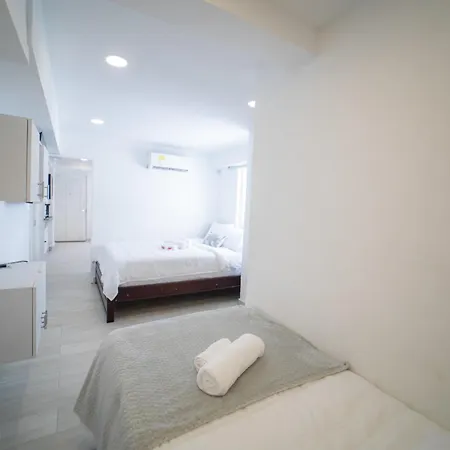 Beach-front With 2 Beds, Aircon & Apartment Cartagena